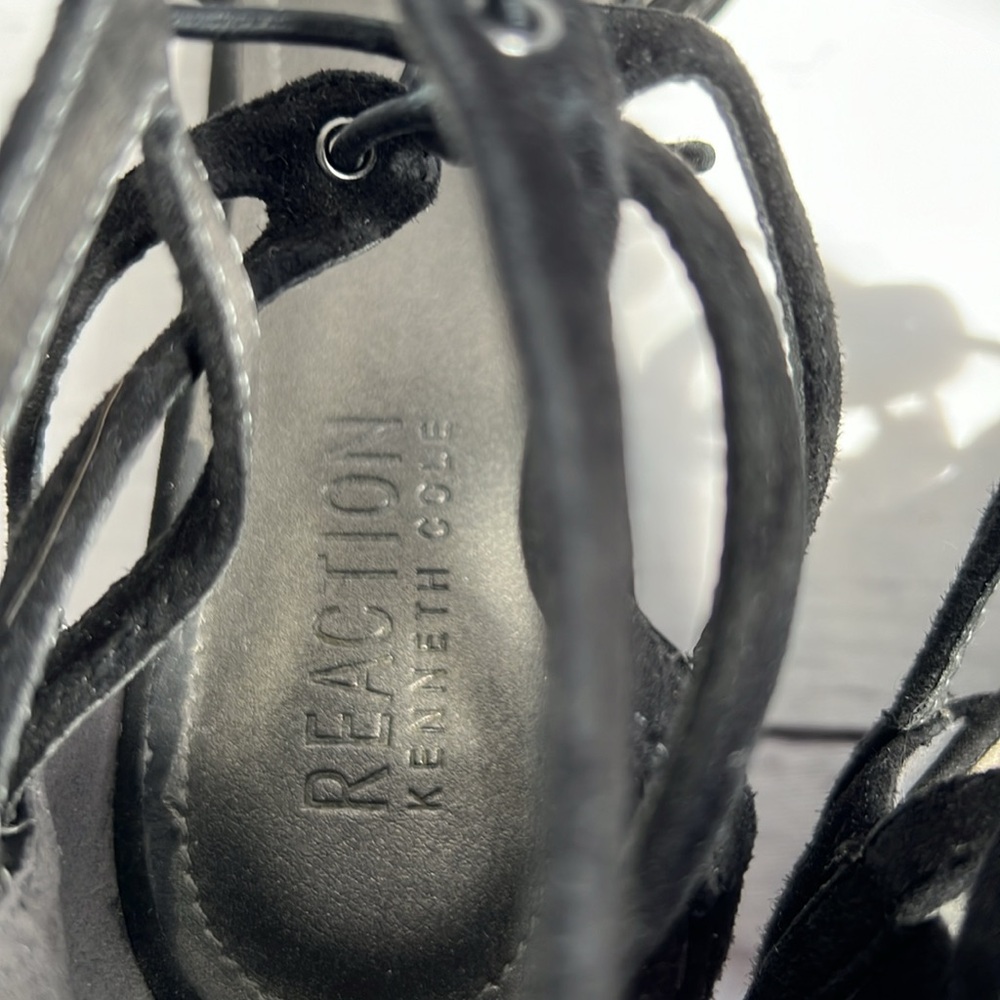 Reaction Kenneth Cole Black Heel With String Suede US 6.5 Med - Picture 8 of 10